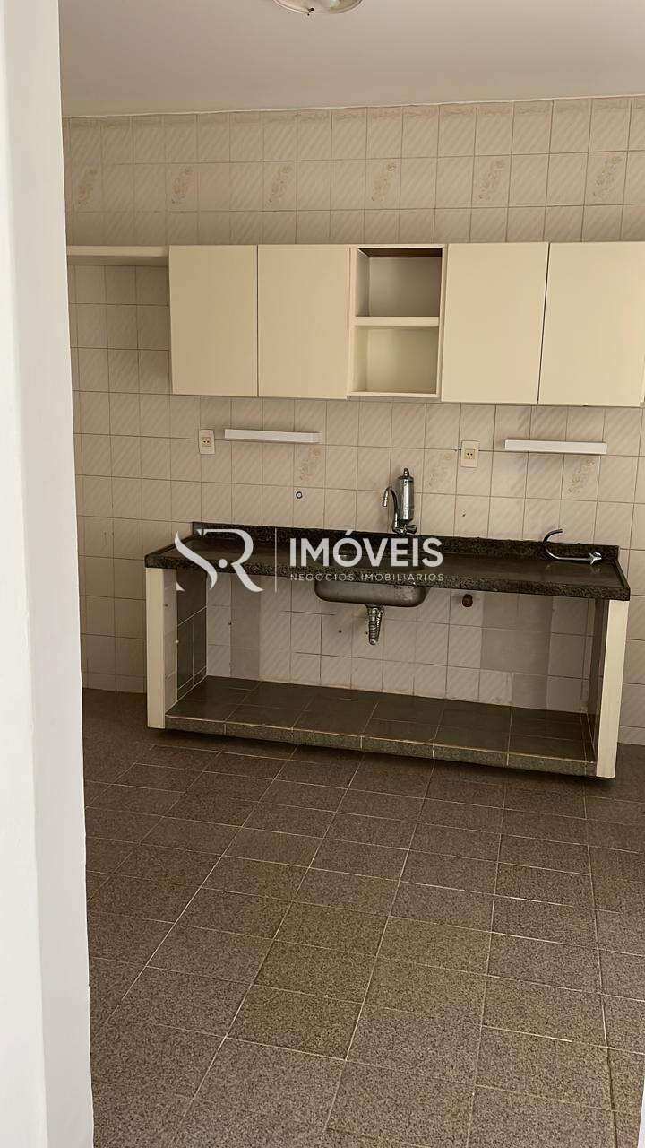 Casa para alugar em Maceió, Poço, com 3 quartos - SR IMÓVEIS